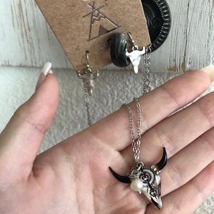 Longhorn necklace and earrings!